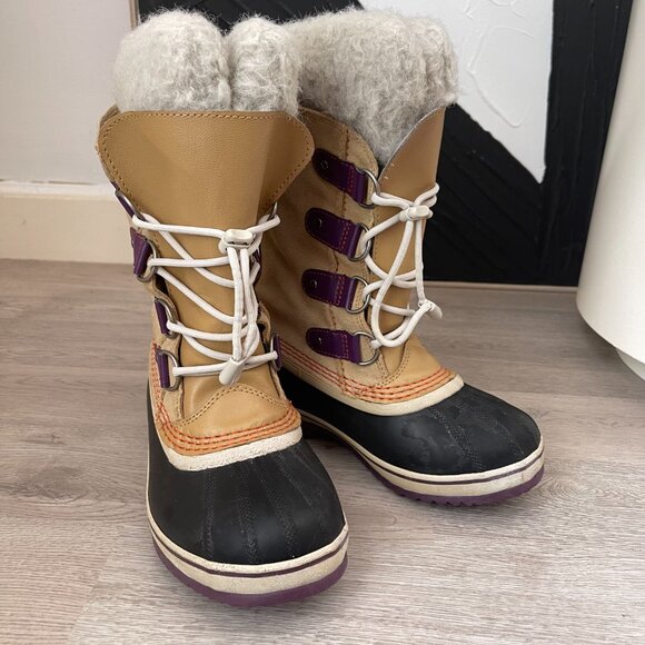 Girl's SOREL Joan Of Artic Lace-Up Waterproof Winter Snow Boots Youth Size 3 - Picture 2 of 9